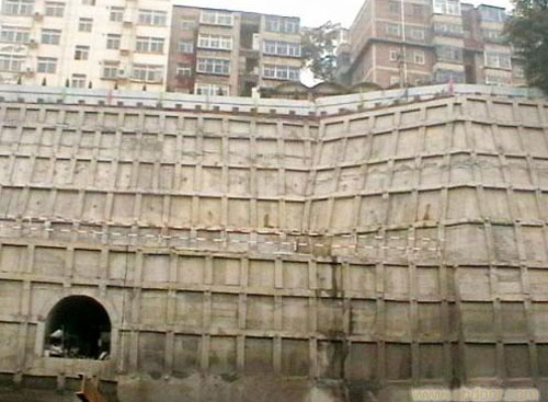 護坡打樁